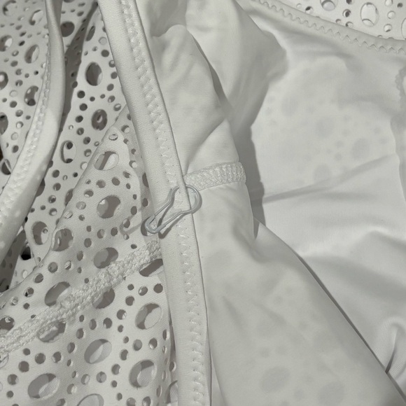 New! GIGI C Lennox White Dress Mesh Perforated Mini Size M - Picture 7 of 7